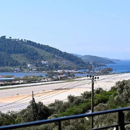 Runway Mansion Stunning Views And Lot Of Space Lägenhet *